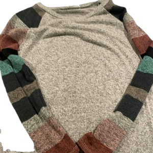 Coco & Main Heather gray top with multi-color striped sleeves. Size S. Z 5